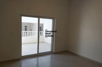 Empty Room image for: Apartment - 1 Bedroom - 2 Bathrooms for rent in Nargis Residences - Jumeirah Village Circle - Dubai, Image 1