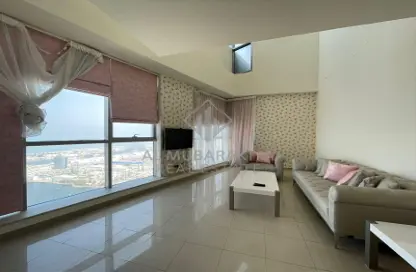 صورة لـ غرفة المعيشة دوبلكس - 4 غرف نوم - 6 حمامات للبيع في برج جلفار السكني - براج جلفار - النخيل - رأس الخيمة ، صورة رقم 1