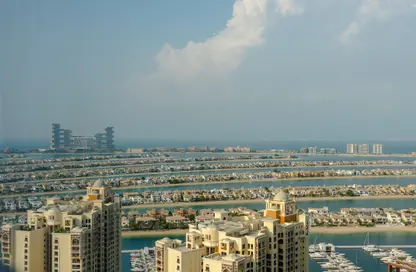 Apartment - Studio - 1 Bathroom for rent in The Palm Tower - Palm Jumeirah - Dubai