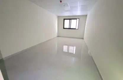 Apartment - Studio - 1 Bathroom for rent in Muwaileh 29 Building - Muwaileh - Sharjah