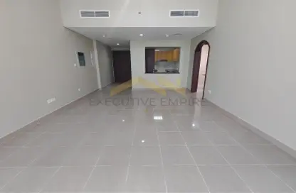 شقة - غرفة نوم - 2 حمامات للايجار في مجمع دوسيت السكني - معسكر آل نهيان - أبوظبي
