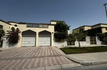 Villa - 5 Bedrooms - 6 Bathrooms for sale in Regional - Jumeirah Park - Dubai