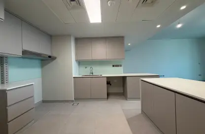 Apartment - 2 Bedrooms - 3 Bathrooms for rent in C2738 - Al Raha Beach - Abu Dhabi