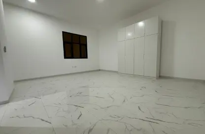 Apartment - Studio - 1 Bathroom for rent in Madinat Al Riyad - Abu Dhabi