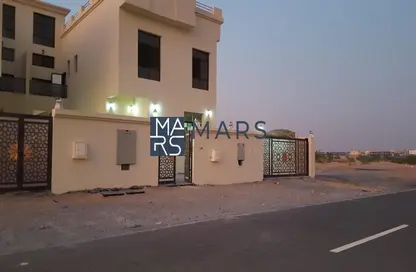 فيلا - 5 غرف نوم - 6 حمامات للايجار في حوشي - البادي - الشارقة