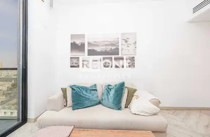 Apartment - 1 Bedroom - 1 Bathroom for sale in Empire Residence - Jumeirah Village Circle - Dubai