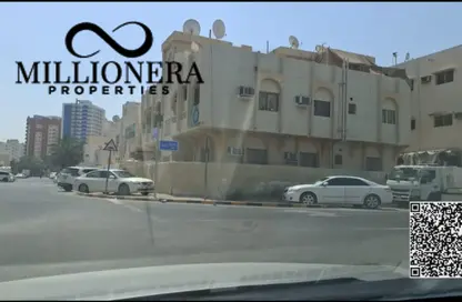 عمارة بالكامل - 2 غرف نوم - 2 حمامات للبيع في النعيمية - عجمان