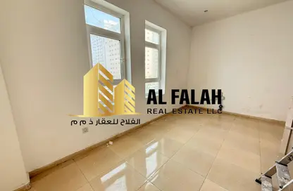 Apartment - Studio - 1 Bathroom for rent in Al Qulaya'ah - Al Sharq - Sharjah