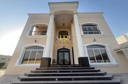 Villa - 5 Bedrooms - 4 Bathrooms for rent in Al Barsha South 1 - Al Barsha South - Al Barsha - Dubai
