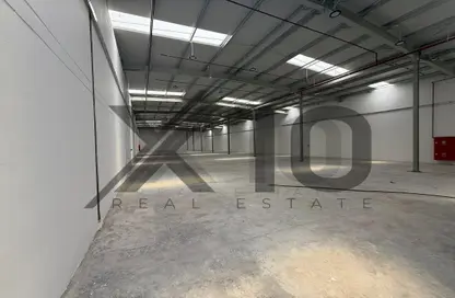 Warehouse - Studio - 2 Bathrooms for rent in Dubai Commercity - Umm Ramool - Dubai