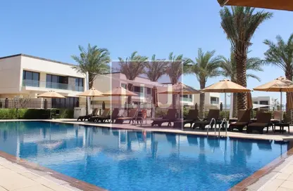Pool image for: Villa - 5 Bedrooms - 7 Bathrooms for sale in HIDD Al Saadiyat - Saadiyat Island - Abu Dhabi, Image 1
