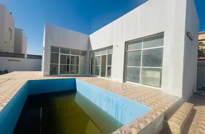 فيلا - 3 غرف نوم - 3 حمامات للايجار في الرفاع - رأس الخيمة