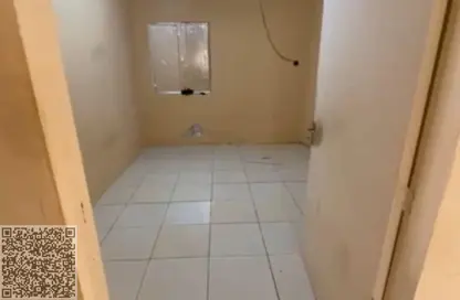 Labor Camp - Studio - 5 Bathrooms for rent in Al Jurf Industrial 2 - Al Jurf Industrial - Ajman Labor Camp - Studio - 5 Bathrooms for rent in Al Jurf Industrial 2 - Al Jurf Industrial - Ajman