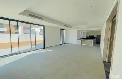 Villa - 5 Bedrooms - 6 Bathrooms for sale in West Yas - Yas Island - Abu Dhabi