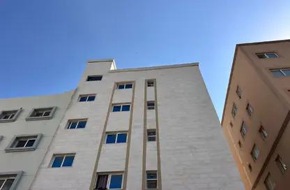 عمارة بالكامل - 8 غرف نوم - 8 حمامات للبيع في القليعة - الشرق - الشارقة