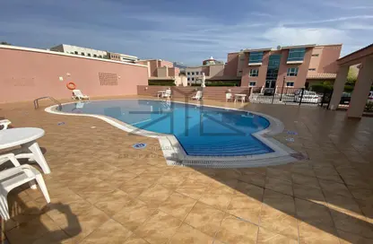 صورة لـ حوض سباحة شقة - 3 غرف نوم - 4 حمامات للايجار في آل نهيان - أبوظبي ، صورة رقم 1