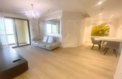Living / Dining Room image for: Apartment - 3 Bedrooms - 4 Bathrooms for sale in Murjan 6 - Murjan - Jumeirah Beach Residence - Dubai, Image 1