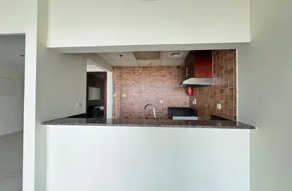 شقة - 1 حمام للايجار في أبراج شاطئ البحيرة - (JLT) مجمع Y - أبراج بحيرة الجميرا - دبي