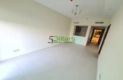 Empty Room image for: Apartment - 1 Bedroom - 2 Bathrooms for sale in La Residence - Jumeirah Village Triangle - Dubai, Image 1