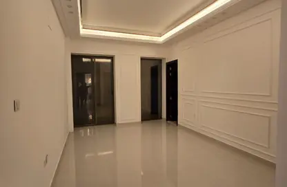 مجمع سكني - 8 غرف نوم - 8 حمامات للبيع في مدينة شخبوط - أبوظبي