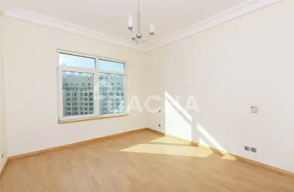 Apartment - 3 Bedrooms - 3 Bathrooms for sale in Al Hamri - Shoreline Apartments - Palm Jumeirah - Dubai