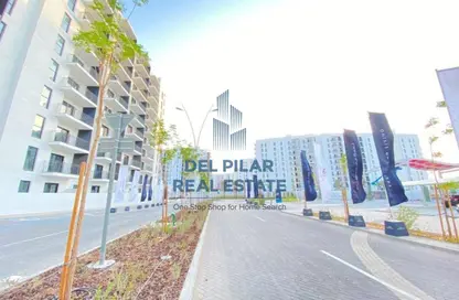 Apartment - 2 Bedrooms - 2 Bathrooms for sale in Waters Edge - Yas Island - Abu Dhabi