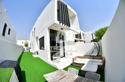 Outdoor House image for: Townhouse - 3 Bedrooms - 3 Bathrooms for sale in Janusia - The Roots DAMAC Hills 2 - Damac Hills 2 - Dubai, Image 1