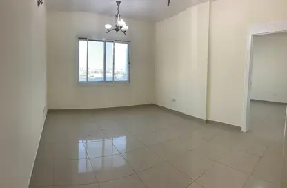 شقة - غرفة نوم - 2 حمامات للايجار في مجموعة الصحراء 6 - الورقاء 1 - الورقاء - دبي
