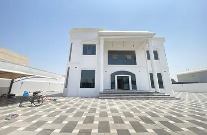 Villa - 4 Bedrooms - 5 Bathrooms for rent in Al Barsha 2 - Al Barsha - Dubai
