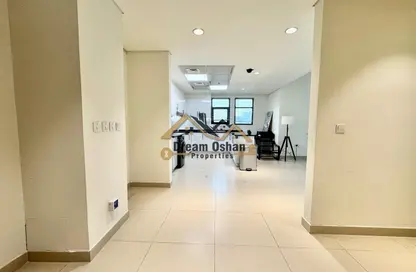 شقة - غرفة نوم - 2 حمامات للايجار في مبنى النوخاذة - الجداف - دبي