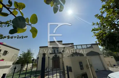 Villa - 3 Bedrooms - 4 Bathrooms for rent in Regional - Jumeirah Park - Dubai