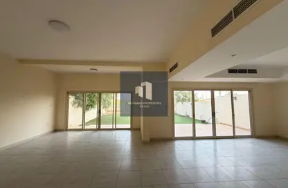 تاون هاوس - 3 غرف نوم - 3 حمامات للايجار في تاون هاوسز قرية الحمرا - قرية الحمرا - رأس الخيمة