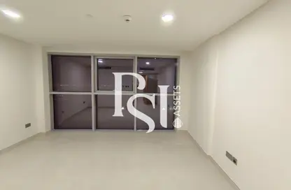 شقة - 2 غرف نوم - 4 حمامات للايجار في راديانت سكوير - مدينة الأضواء - جزيرة الريم - أبوظبي