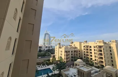 Apartment - 2 Bedrooms - 2 Bathrooms for rent in Lamtara 1 - Madinat Jumeirah Living - Umm Suqeim - Dubai