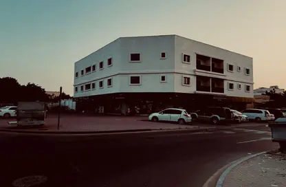 عمارة بالكامل - استوديو - 2 حمامات للبيع في 3  الروضة - الروضة - عجمان