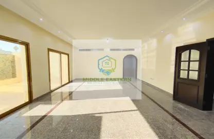 Empty Room image for: Apartment - 4 Bedrooms - 6 Bathrooms for rent in Manaseer Building 90 - Al Manaseer - Abu Dhabi, Image 1