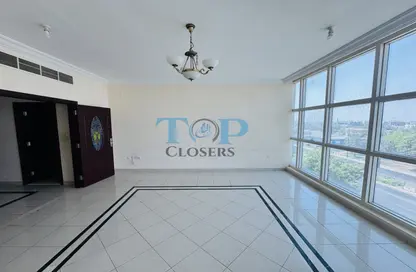 Apartment - 3 Bedrooms - 3 Bathrooms for rent in Hai Al Murabbaa - Central District - Al Ain