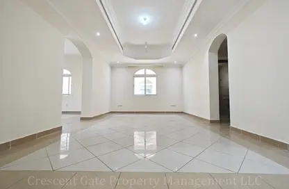 شقة - 4 غرف نوم - 6 حمامات للايجار في مدينة خليفة - أبوظبي