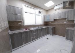 شقة - 2 غرف نوم - 2 حمامات للكراء في الشوامخ - أبوظبي