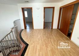 Empty Room image for: Villa - 4 bedrooms - 5 bathrooms for rent in Jumeirah 1 - Jumeirah - Dubai, Image 1