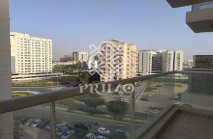 Apartment - 1 Bedroom - 2 Bathrooms for rent in Mazaya 8 - Queue Point - Dubai Land - Dubai