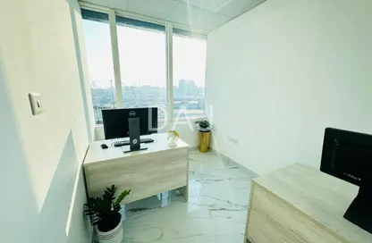 مكتب - استوديو - 1 حمام للايجار في فاطمه محمد احمد بن سليمان - الرفاعة - بر دبي - دبي