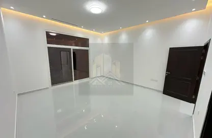 Apartment - 1 Bedroom - 1 Bathroom for rent in Zayed City (Khalifa City C) - Khalifa City - Abu Dhabi