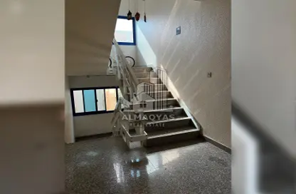 عمارة بالكامل - استوديو - 8 حمامات للبيع في اليرموك - القاسمية - الشارقة