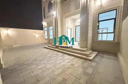 Villa - 3 Bedrooms - 4 Bathrooms for rent in Madinat Al Riyad - Abu Dhabi