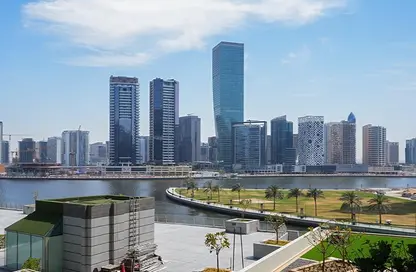 Apartment - Studio - 1 Bathroom for sale in Bay's Edge - Business Bay - Dubai