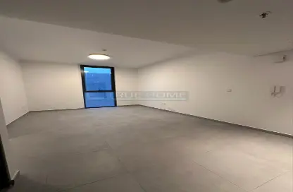 Empty Room image for: Apartment - 1 Bedroom - 2 Bathrooms for sale in The Riff 5 - The Riff - Aljada - Sharjah, Image 1