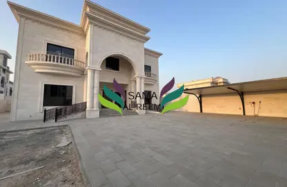 Villa - 5 Bedrooms - 7 Bathrooms for rent in Mushrif Park - Dubai