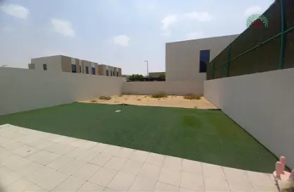 تاون هاوس - 3 غرف نوم - 4 حمامات للبيع في مساكن نسمه - ّالطي - الشارقة