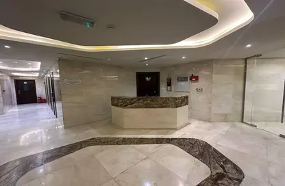 شقة - 3 غرف نوم - 4 حمامات للايجار في برج الفلاح - شارع الكورنيش - أبوظبي